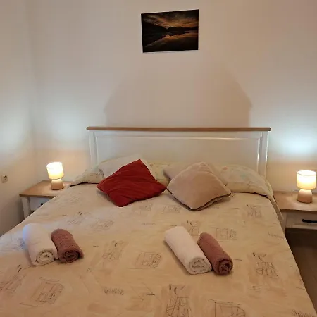 Ribarska Kuca Orhanovic * Oskorusno