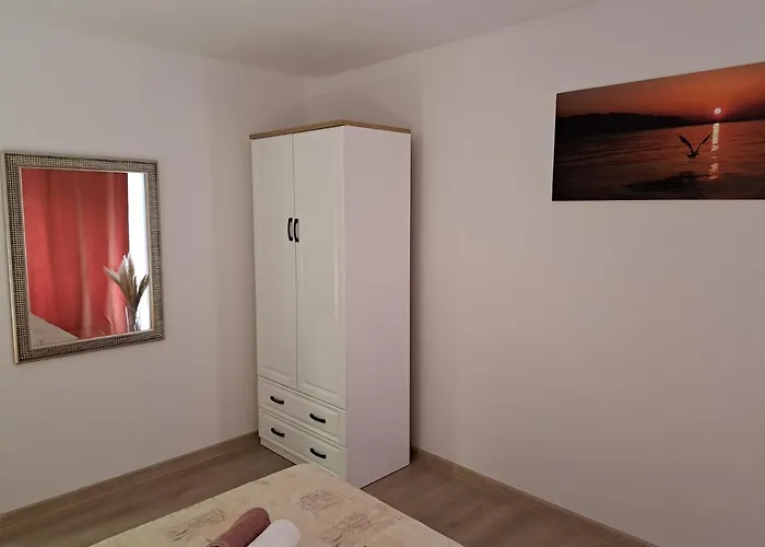 Ribarska Kuca Orhanovic بيت للعطل *