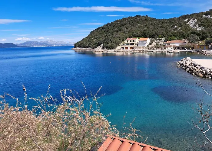 Ribarska Kuca Orhanovic بيت للعطل *