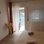 Ribarska Kuca Orhanovic Oskorusno