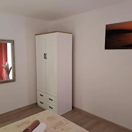 Ribarska Kuca Orhanovic Holiday home *