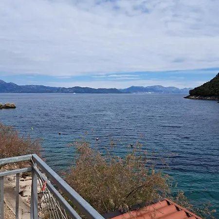 Holiday home Ribarska Kuca Orhanovic Oskorusno